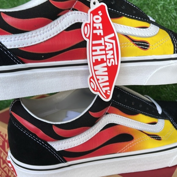 Vans Men’s Old Skool
(Flame) Black/Black/True White 
VN0A38G1PHN
Sneakers - Picture 12 of 16